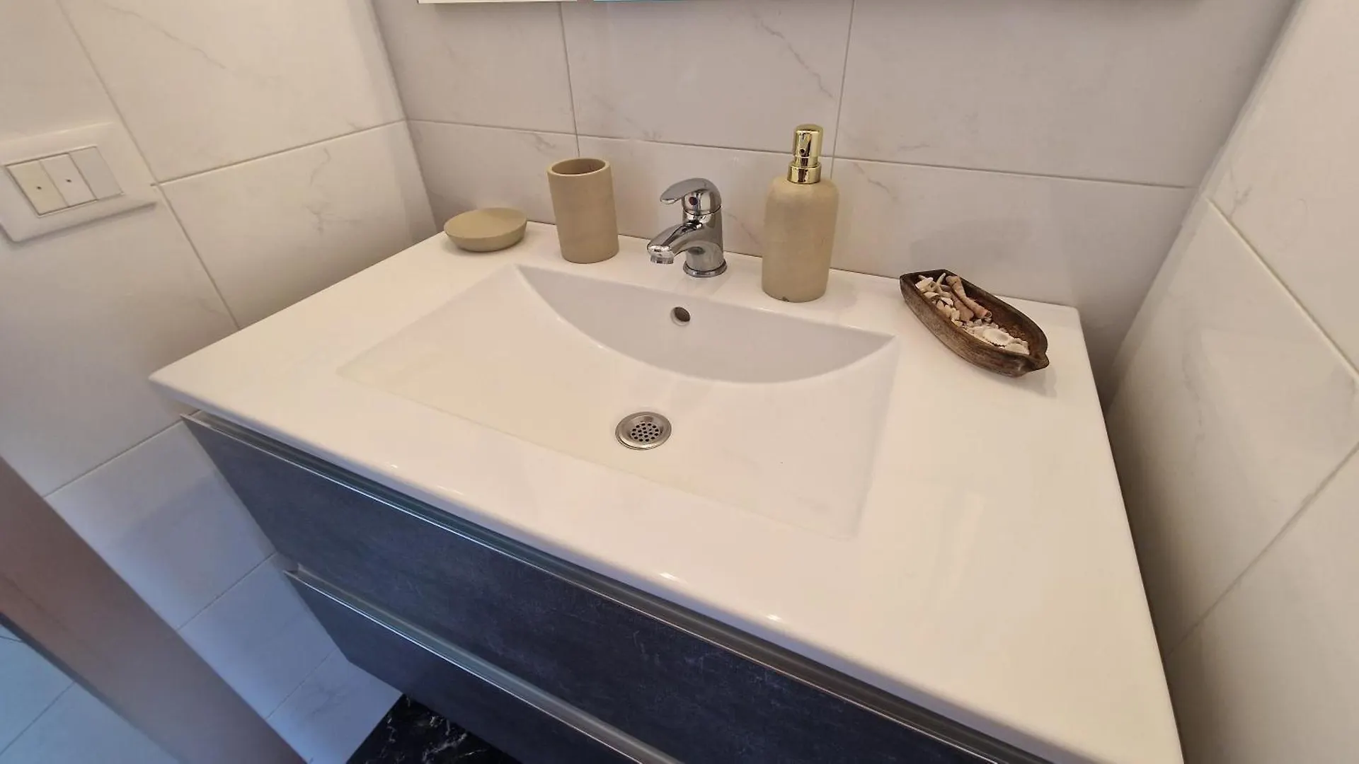 Maggiore Getaway 5 Min Drive From Lake Maggiore Luino 0*,